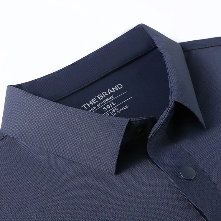 [Kelon] Free BMW keychain🔑26 spring and summer high-quality seamless men's lapel short-sleeved POLO shirt, made of traceless spandex fabric, with Breathable thermal insulation properties. It feels very delicate and textured, and all details are made with 5D printing process LOGO on the chest, which reflects the three-dimensional effect. It is in line with the brand's consistent design style. ️Fashionable T-shirt with excellent upper body effect. ️Can be worn casually or business, and it can be worn alone without any problem! Sizes: M-4XL (maximum weight can be worn), please state your height and weight when placing an order.